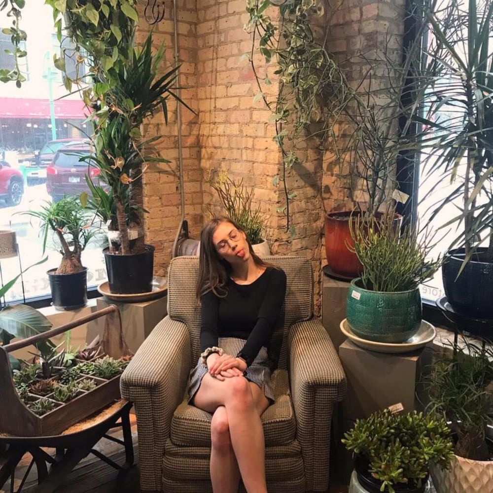 Meet your Posher, Lauren